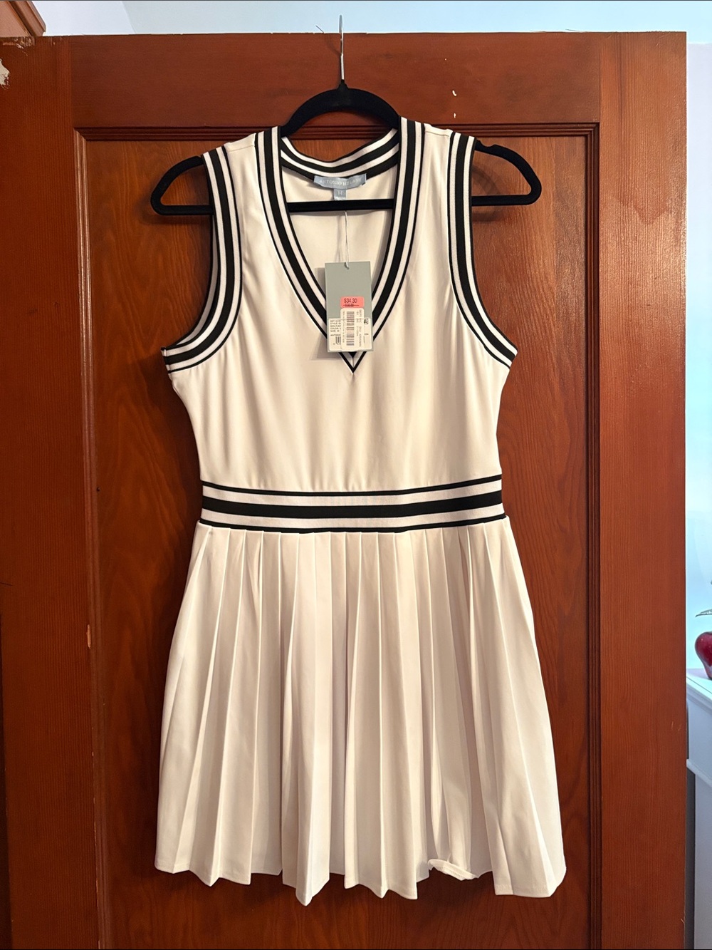 Antonio Melani NWT White V-Neck Pleated Tennis Dress Navy Trim